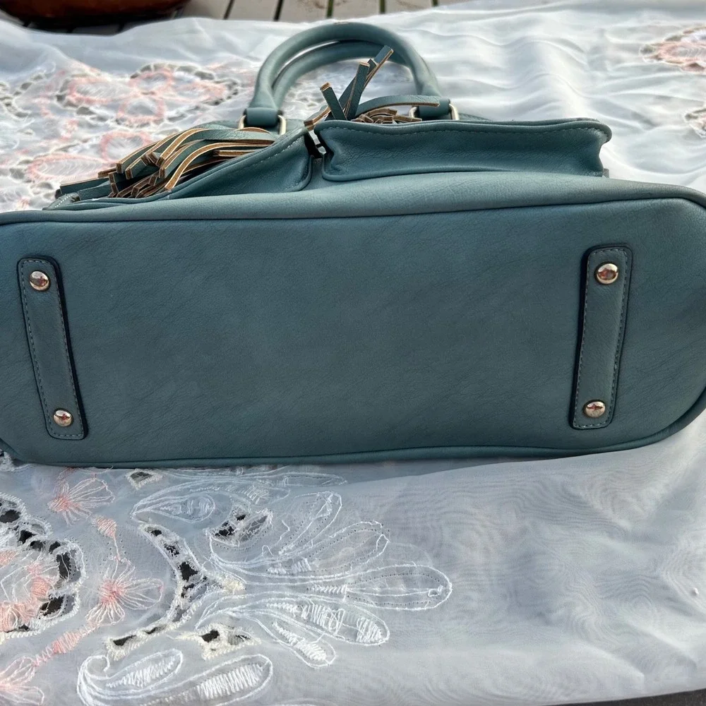 Downeast‎ Satchel Bag Womens Large Blue Faux Leather Tassel Floral Boho Chic